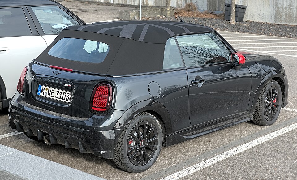 MINI John Cooper Works and Bulldog Racing Secure 2nd Place at Nürburgring 24h