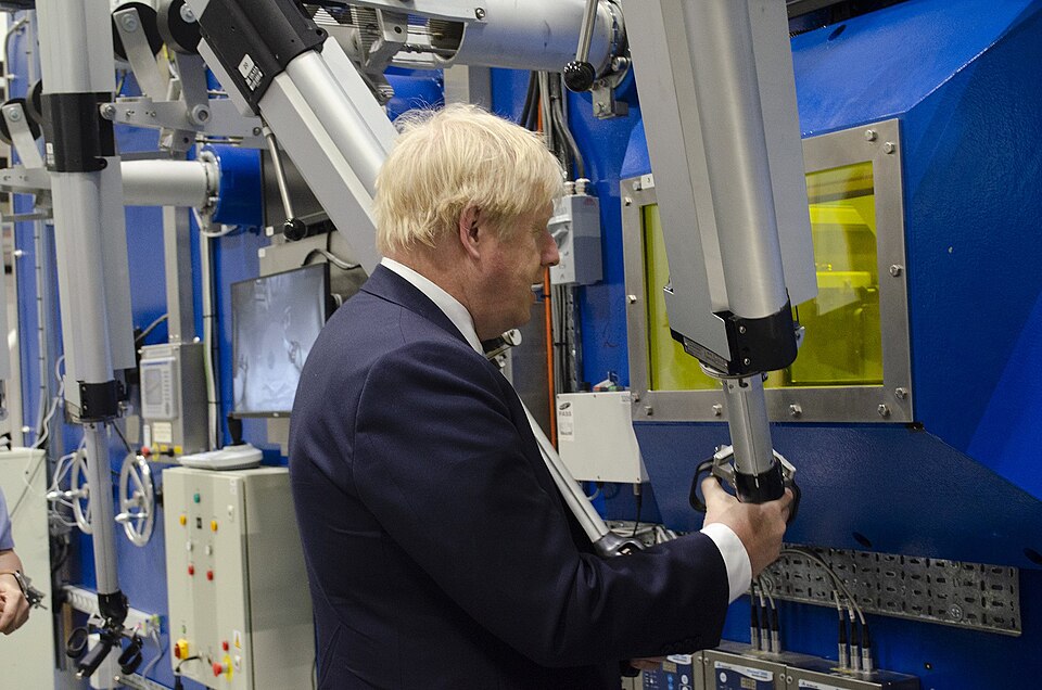 UK Government Unveils Ten-Year Industrial Plan to Cut Energy Costs