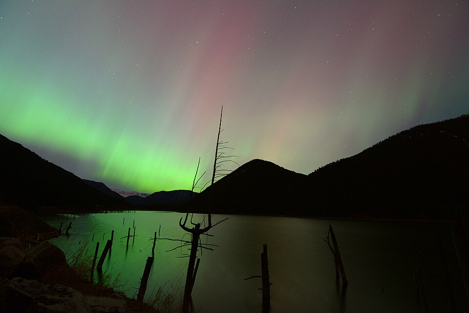 Northern Lights Alert: Auroras Set to Illuminate 14 US States