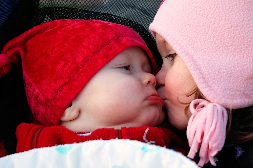 Eight-Month-Old Infants Exhibit Adaptive Learning Abilities, Study Finds
