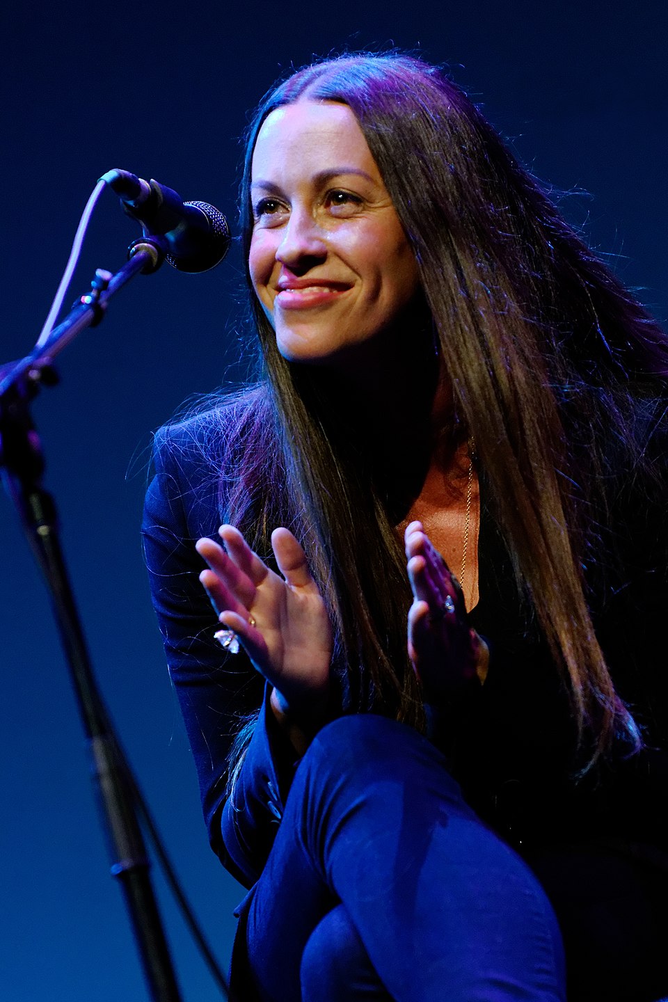 Alanis Morissette Shines at Glastonbury 2025: A Feminist Icon's Empowering Performance