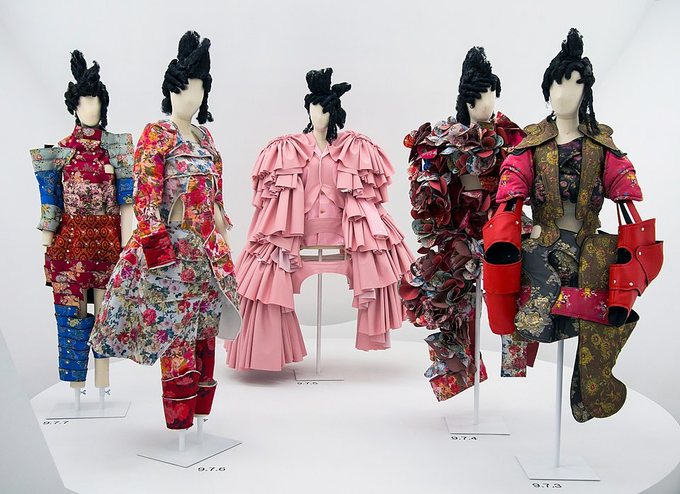 Rei Kawakubo Transforms Men's Tailoring at Paris Fashion Week 2025