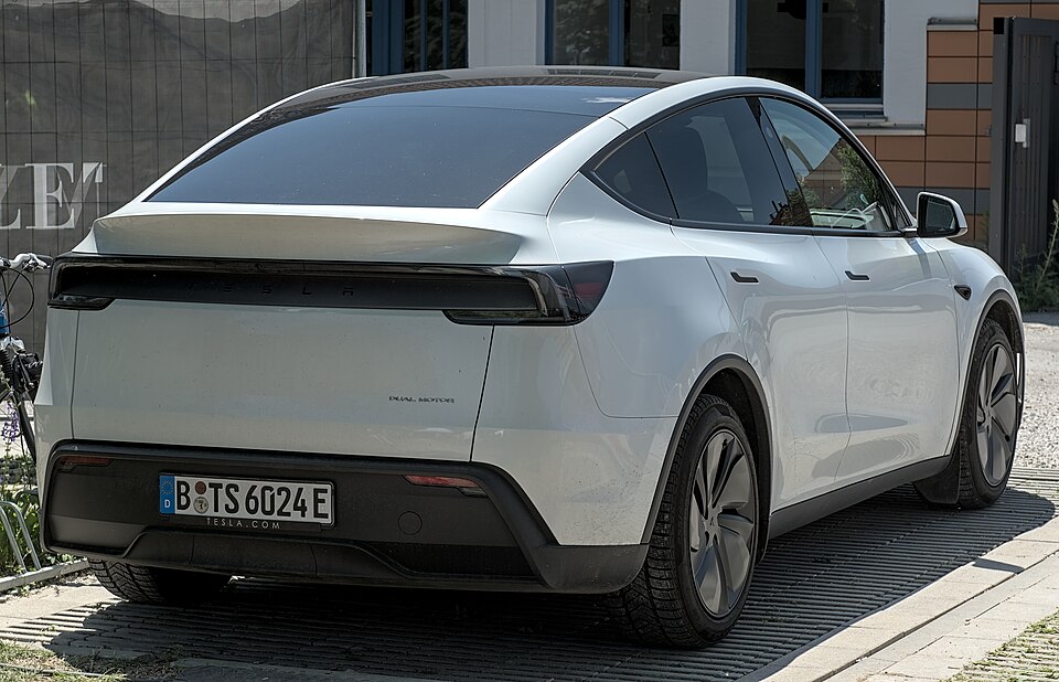 New Tesla Model Y Suspension Upgrade Enhances Driving Comfort
