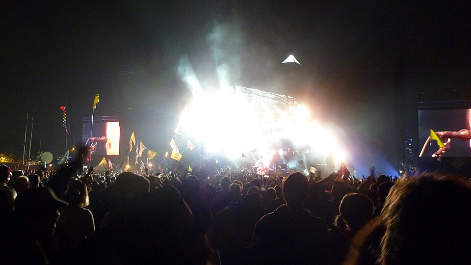 Neil Young's Captivating Glastonbury 2025 Performance: A Review