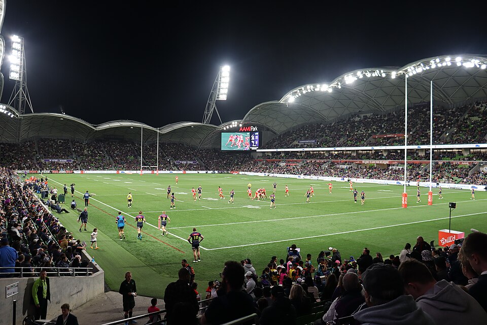 Melbourne Storm Dominates Cronulla Sharks in NRL Showdown