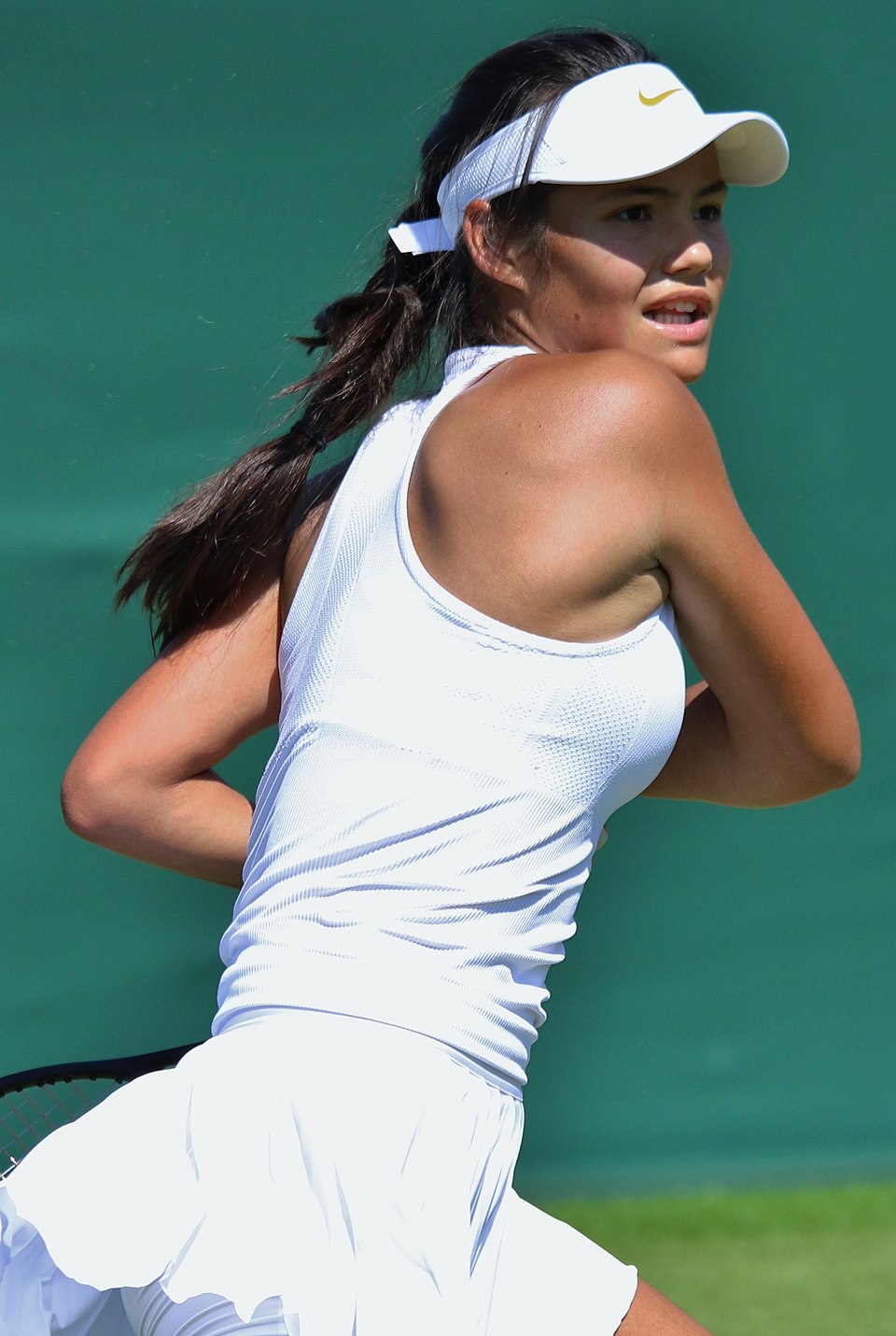 Wimbledon 2025 Opens with British Stars Raducanu and Boulter