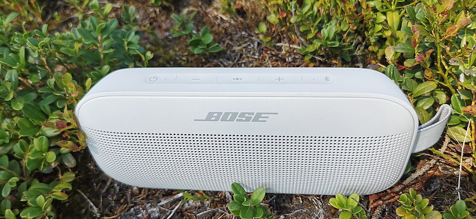 In-Depth Review of the Bose SoundLink Flex Gen 2: A Must-Have Bluetooth Speaker