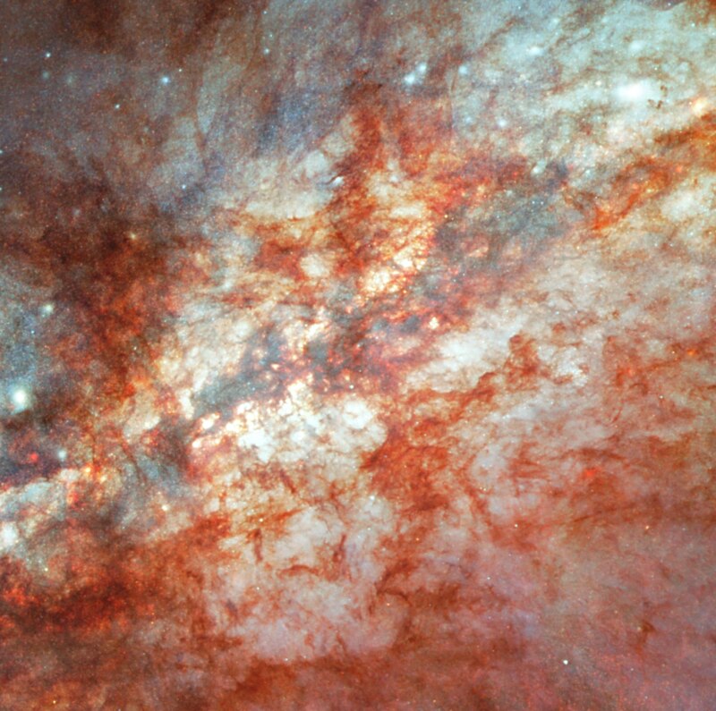 NASA's Webb Telescope Captures Stunning Infrared View of Messier 82