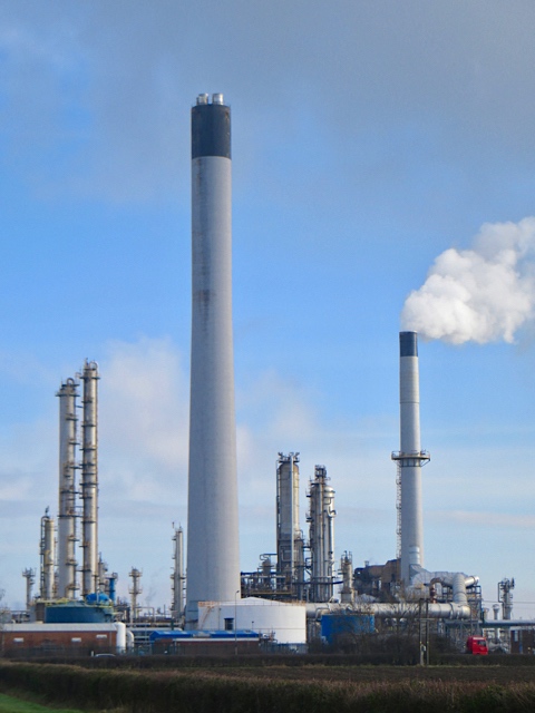 Collapse of Prax Group's Lindsey Oil Refinery: A Debt-Driven Downfall