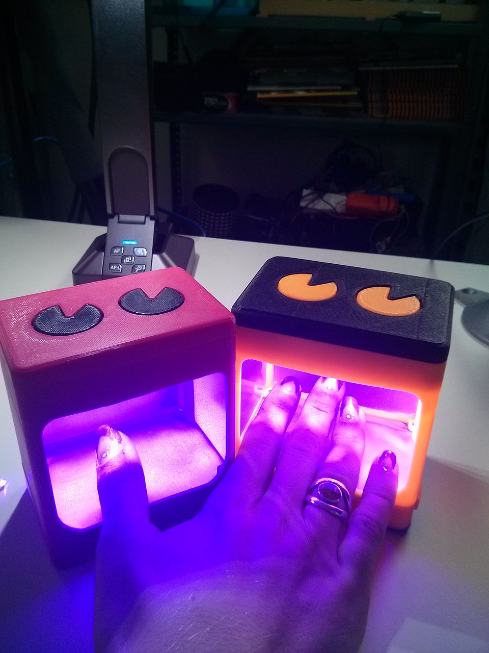 Study Reveals Risks of Gel Manicure Lamps: Skin Damage and Aging