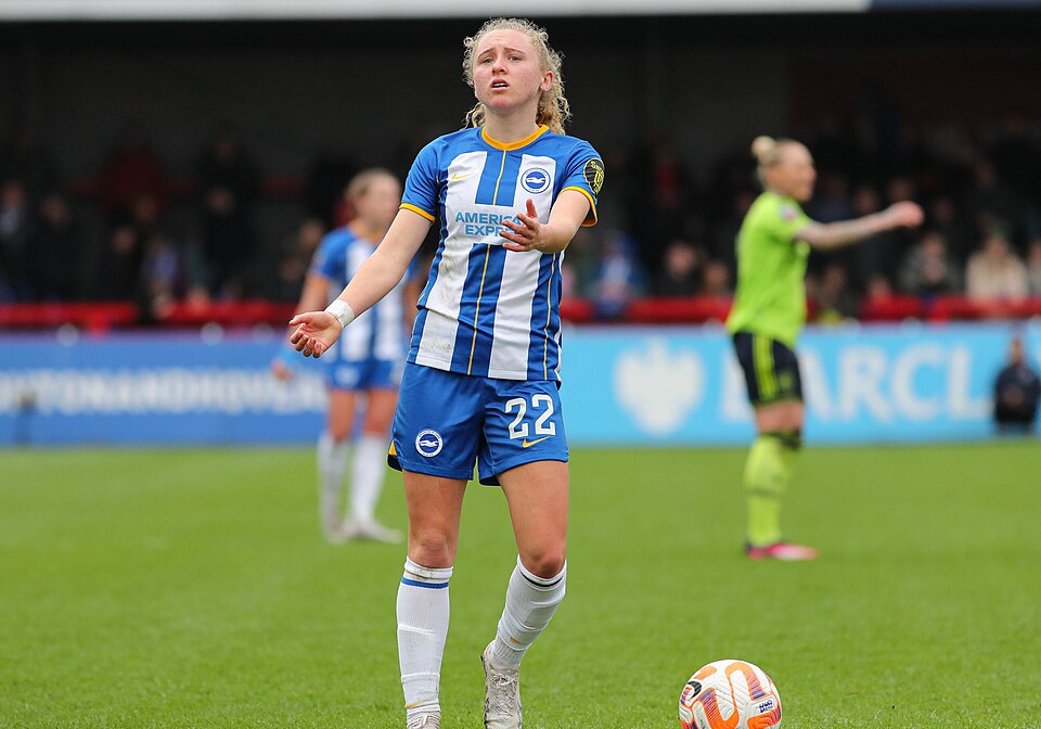 Everton Nears Loan Agreement for England Winger Katie Robinson