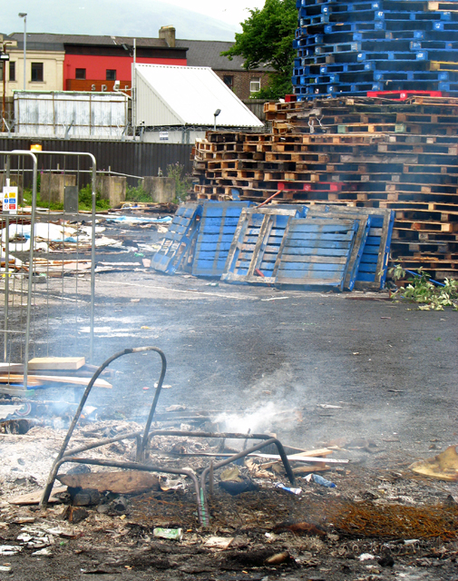Northern Ireland Minister Urges Against Lighting Controversial Bonfire