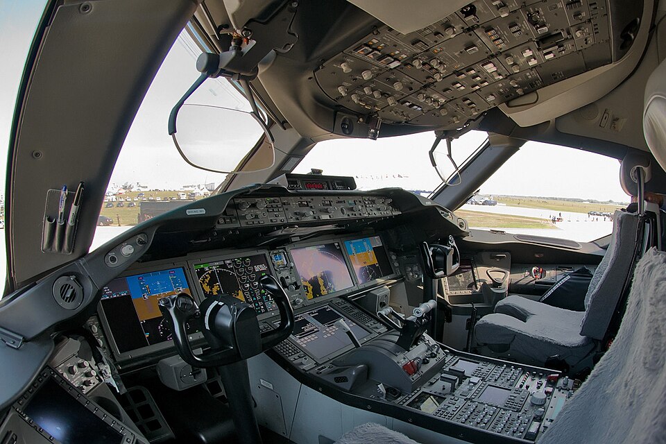 Investigative Report: Air India Plane Crash Linked to Fuel Cutoff Error