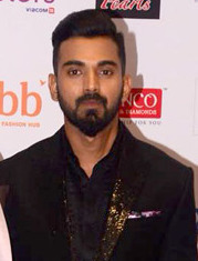 India's KL Rahul Shines with Century Amidst England's Bowling Challenges