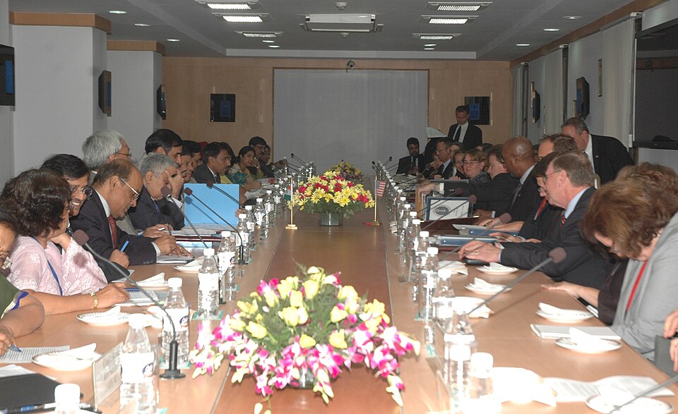 India Pursues Mini Trade Deal with US Amid Global Tensions