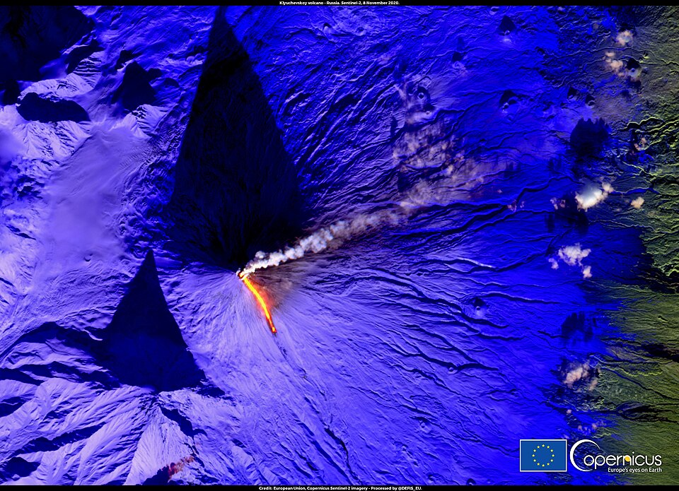 Klyuchevskoy Volcano Erupts, Creating Stunning Lava Flows and Smoke Plume