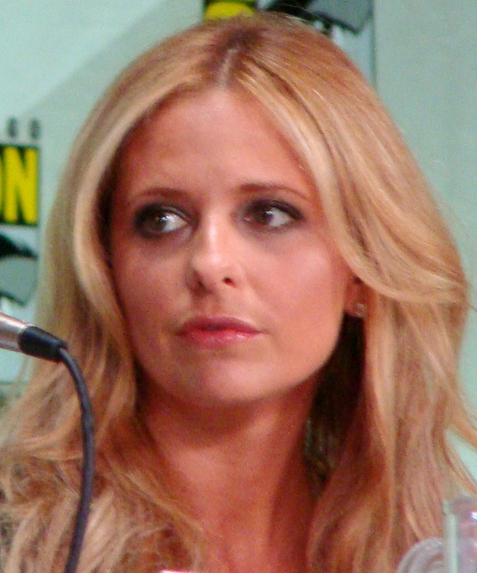 Sarah Michelle Gellar Addresses Rumors of Feud with Jennifer Love Hewitt