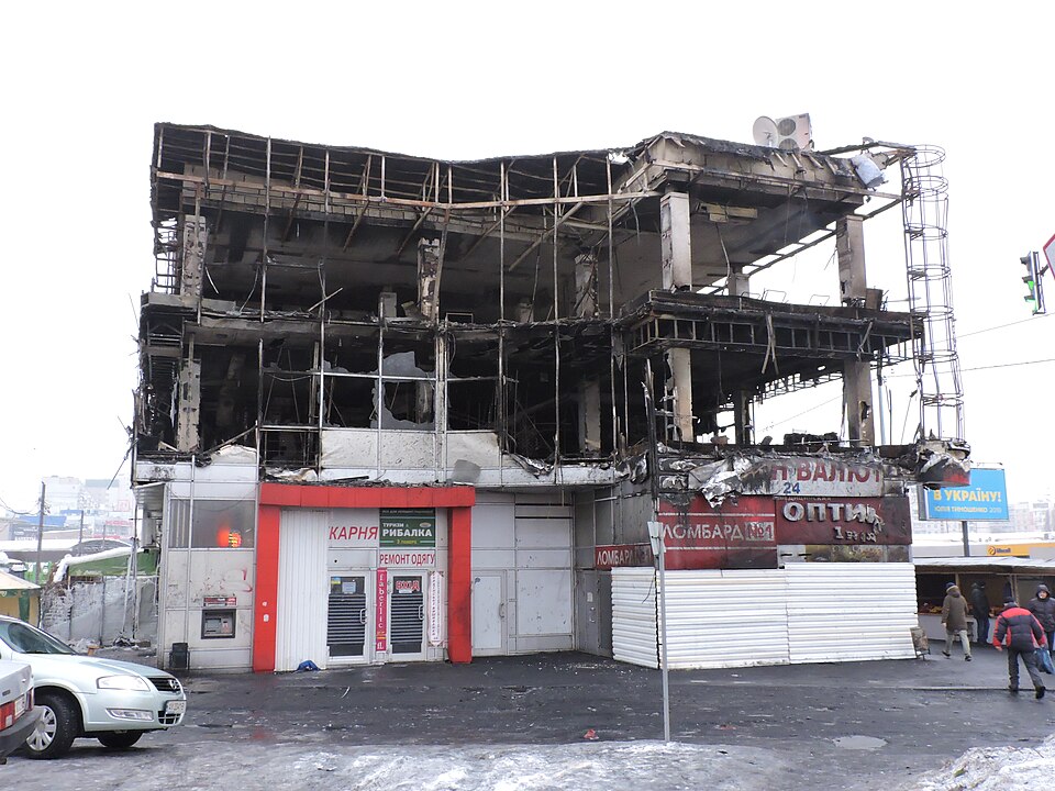 Tragic Fire Claims Over 60 Lives at Shopping Mall in Iraq's Kut