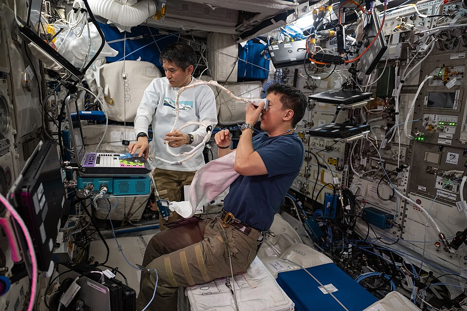 NASA Studies Vision Changes Among Astronauts on Space Missions