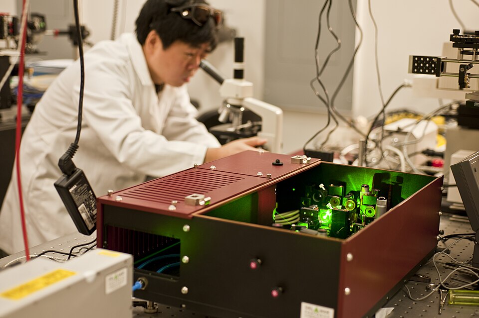 Revolutionary Optical Microscope Achieves One-Nanometer Resolution