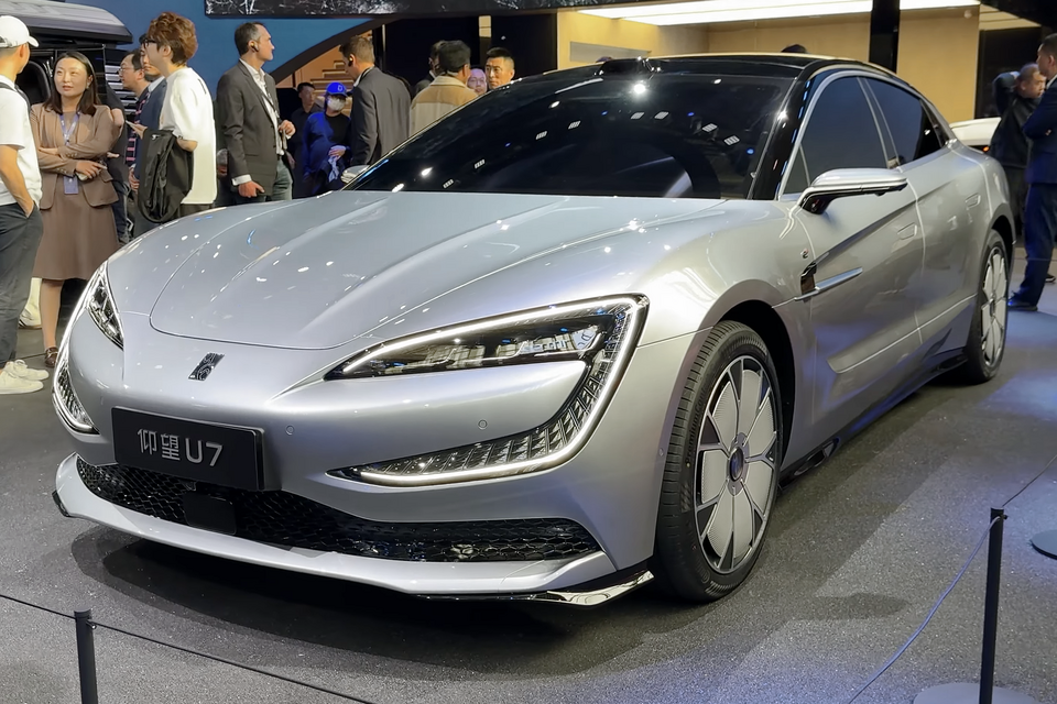 BYD Achieves 13 Million NEV Milestone with Launch of Yangwang U7