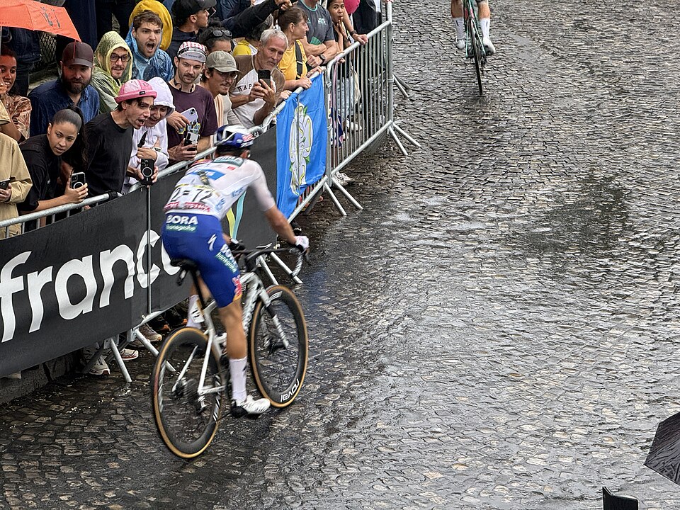 Florian Lipowitz Aims for Victory on Mont Ventoux at Tour de France 2025