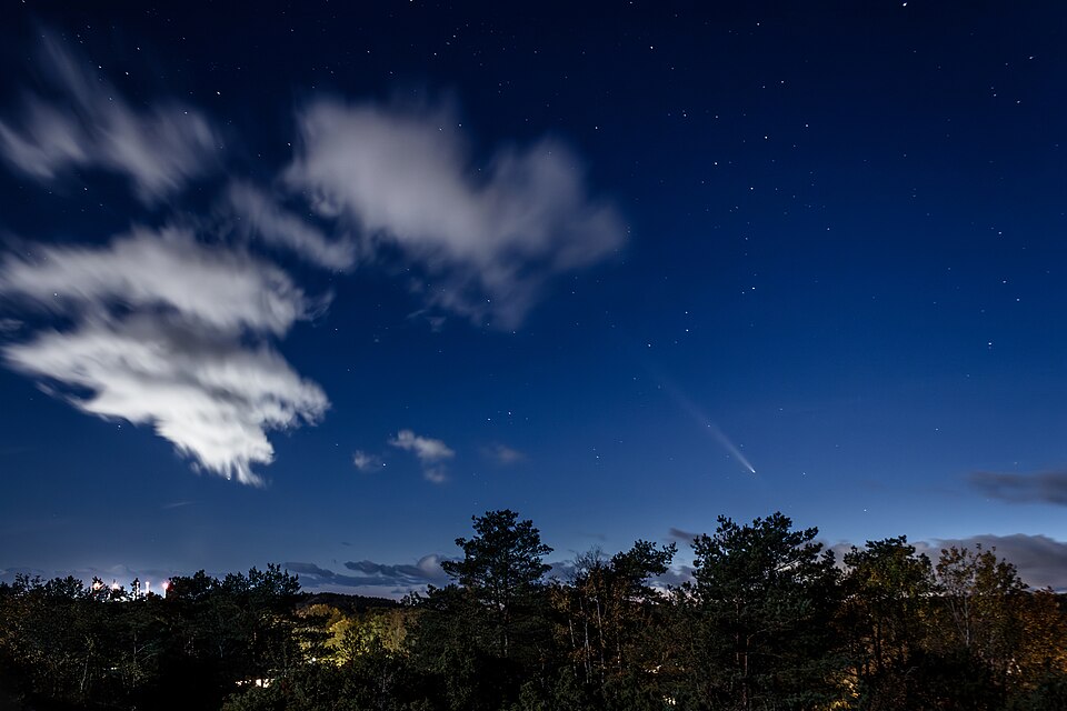 Comet C/2023 A3 Tsuchinshan-Atlas Departs Earth for 80,000 Years