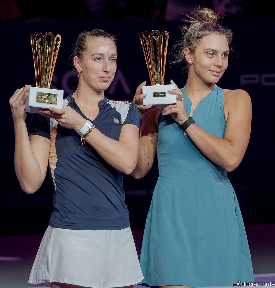 WTA Finals 2025: Aryna Sabalenka Leads Amid Competitive Race