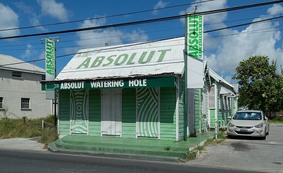 Absolut Vodka Unveils Limited-Edition Festival Bottles with Glow Effect