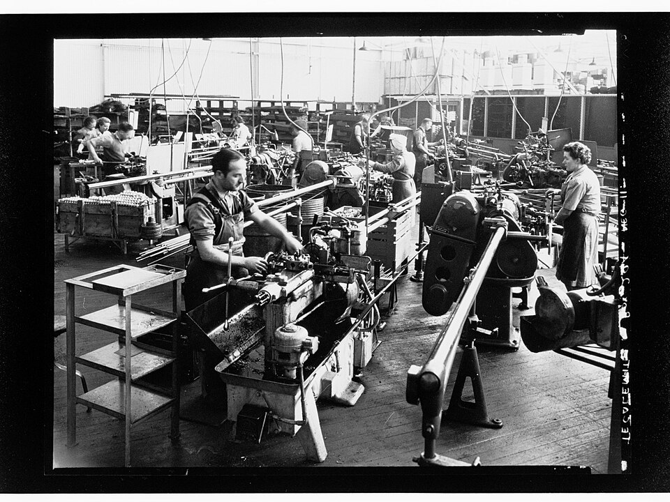 Australia's Forgotten Auto Manufacturing Legacy: Beyond Holdens and Fords