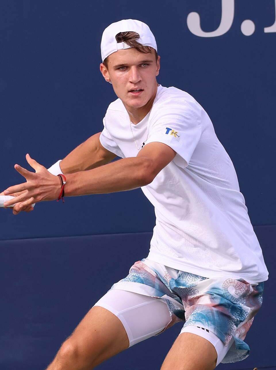 Jakub Mensik and Francisco Cerundolo Set to Compete in Chubb UTS Hong Kong