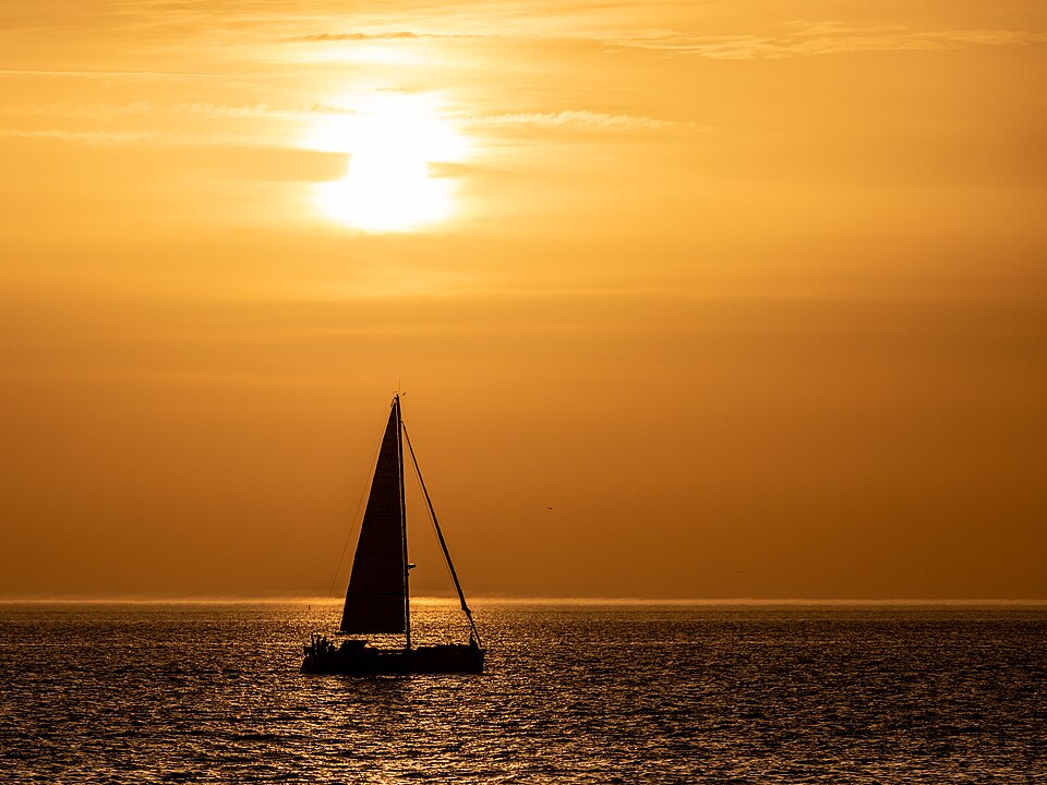 Tragic Sailboat Accident in Miami’s Biscayne Bay Claims Two Lives
