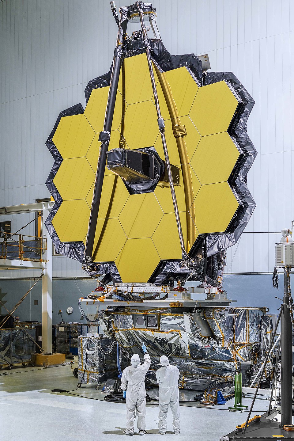 Exploring the Atmospheric Composition of Exoplanet WASP-121b