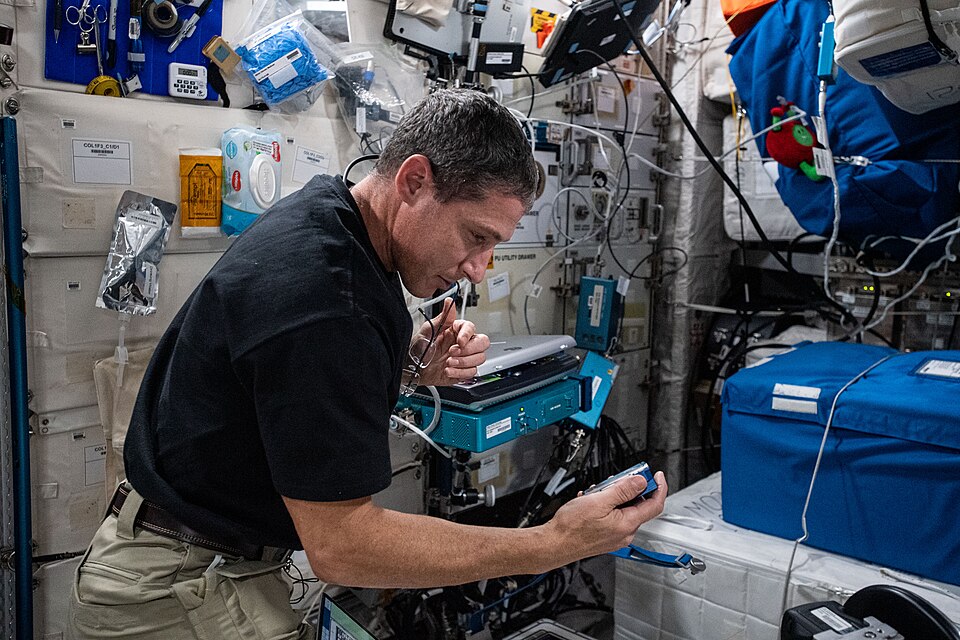 NASA Develops Hardware for DNA Repair Experiment on Space Station