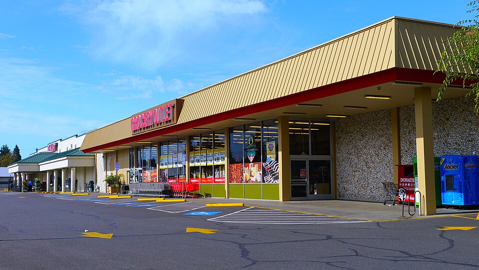 Inflation Drives Shift in Grocery Shopping Trends Towards Discounters