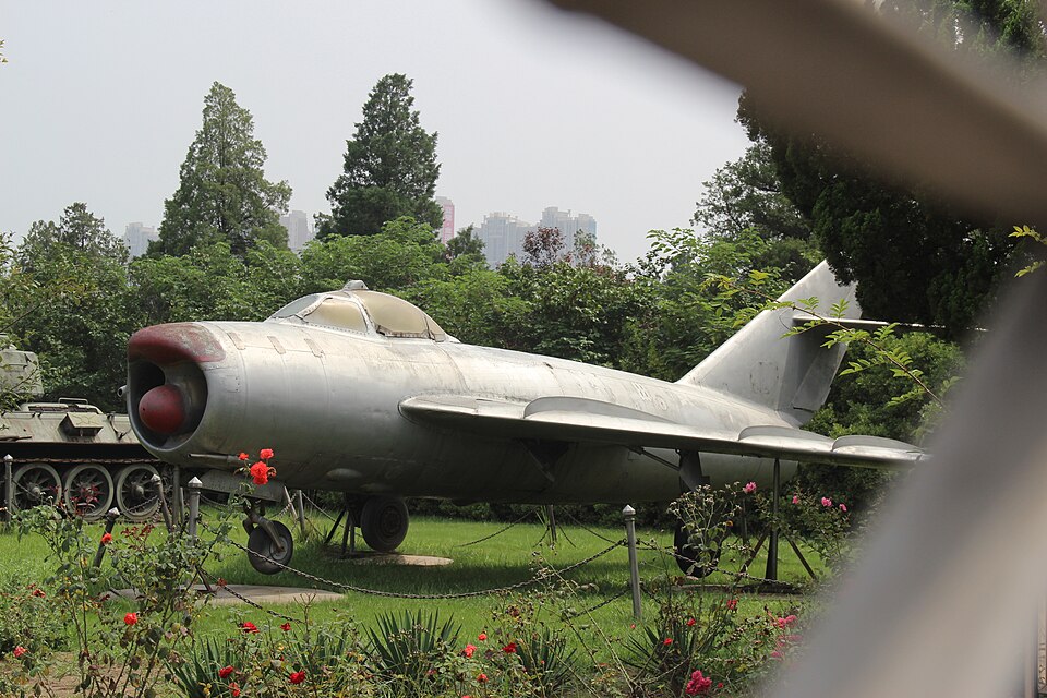 Close Encounter: Chinese Fighter Jet Risks Collision with Japanese Plane