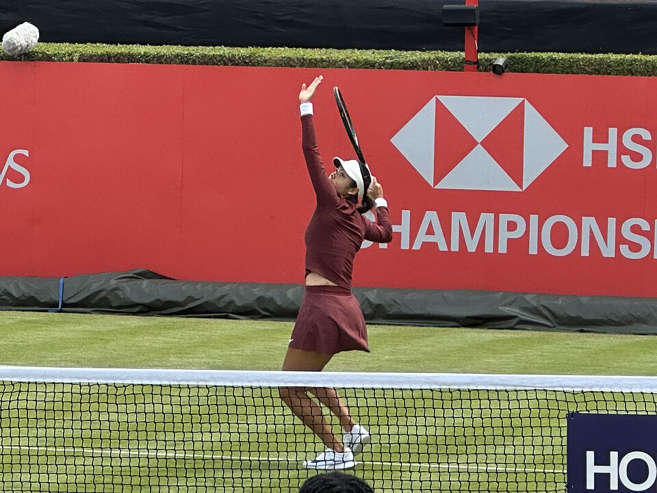 Emma Raducanu Advances at Queen's: Tennis Updates and Boris Becker's Remarks