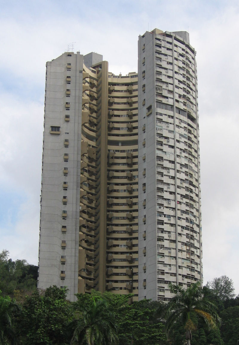 Singapore Reduces Private Housing Land Supply Amid Economic Challenges