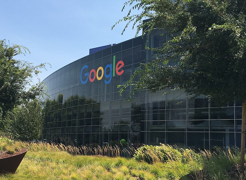 Google Introduces Conversational AI for Enhanced Online Search Experience