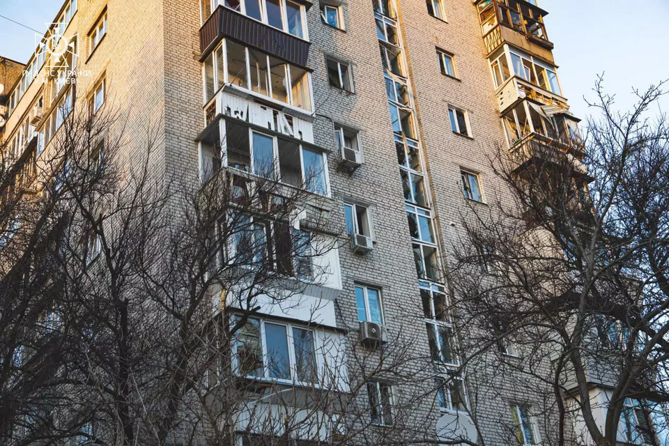 Russian Missile Strikes Claim 14 Lives in Devastating Kyiv Attack