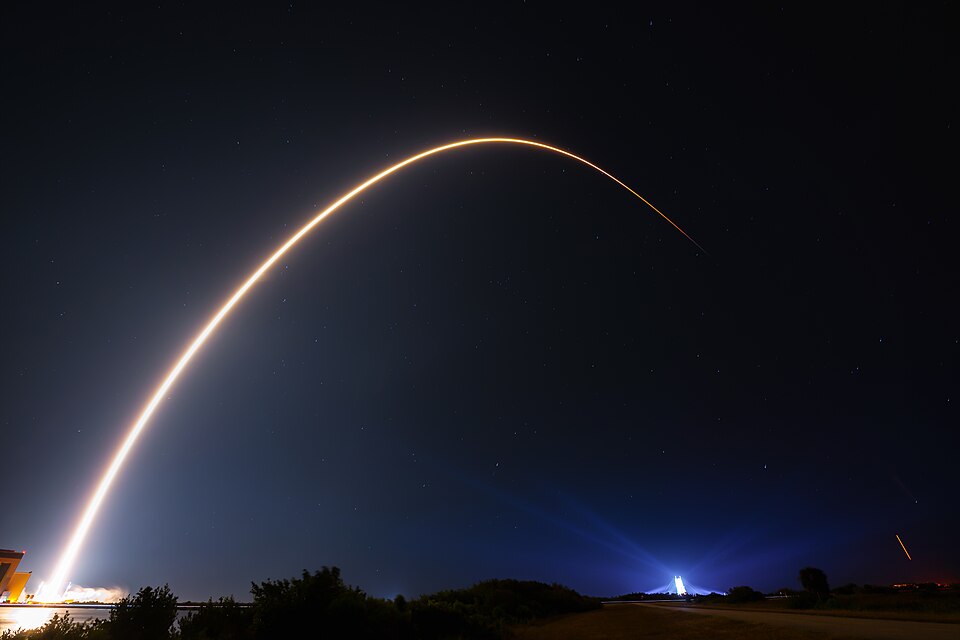 SpaceX Successfully Launches 28 Starlink Satellites from Florida