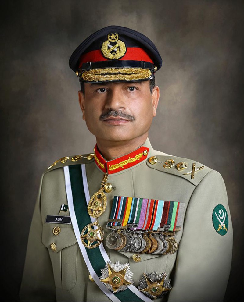 Controversial Video of Pakistan Army Chief Asim Munir Shopping Sparks Debate