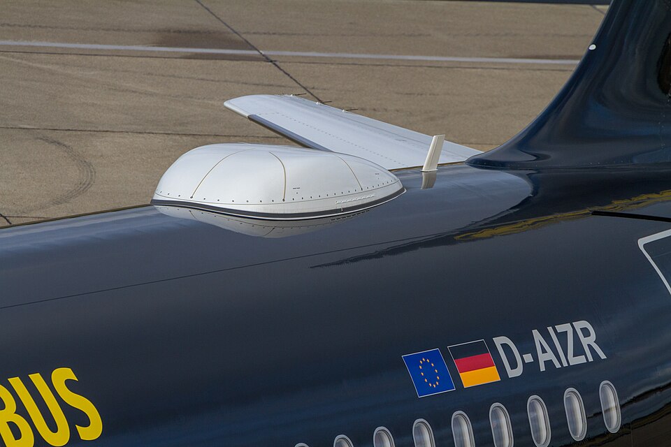 Engineering YouTuber Innovatively Measures Airbus A320 Weight in Flight