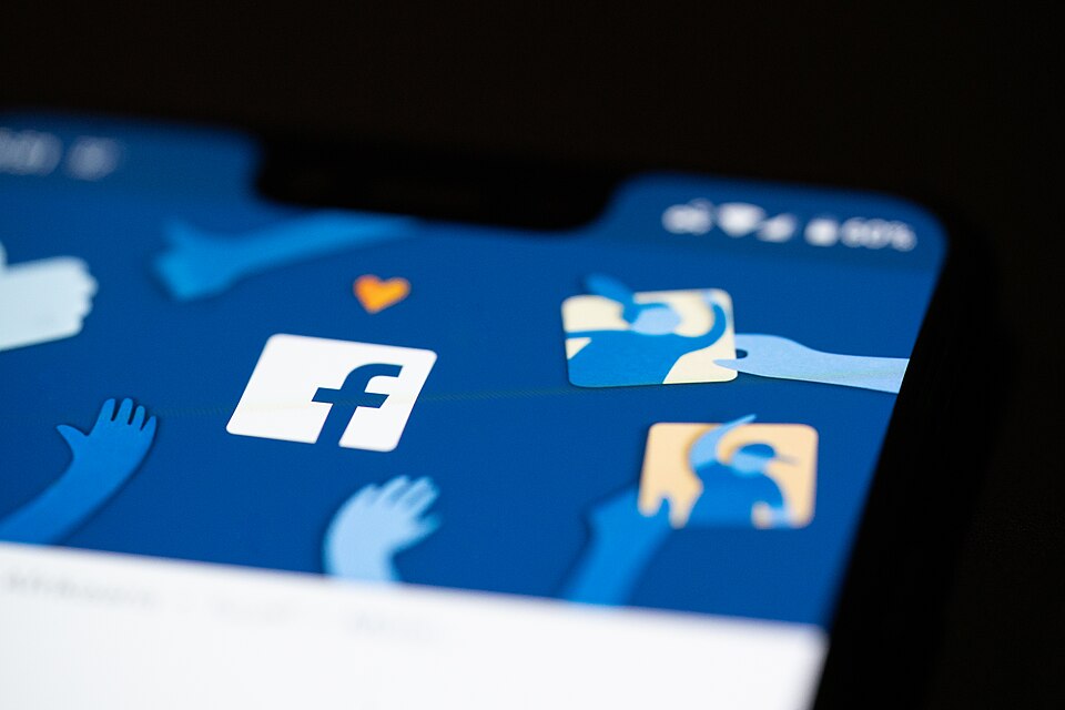 Facebook Enhances Security with Passkey Support for Mobile Users