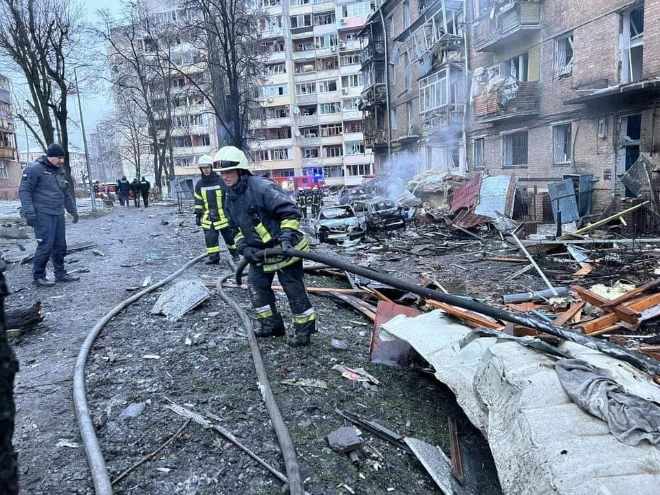 Kyiv Missile Strike: Search for Victims Continues After Attack