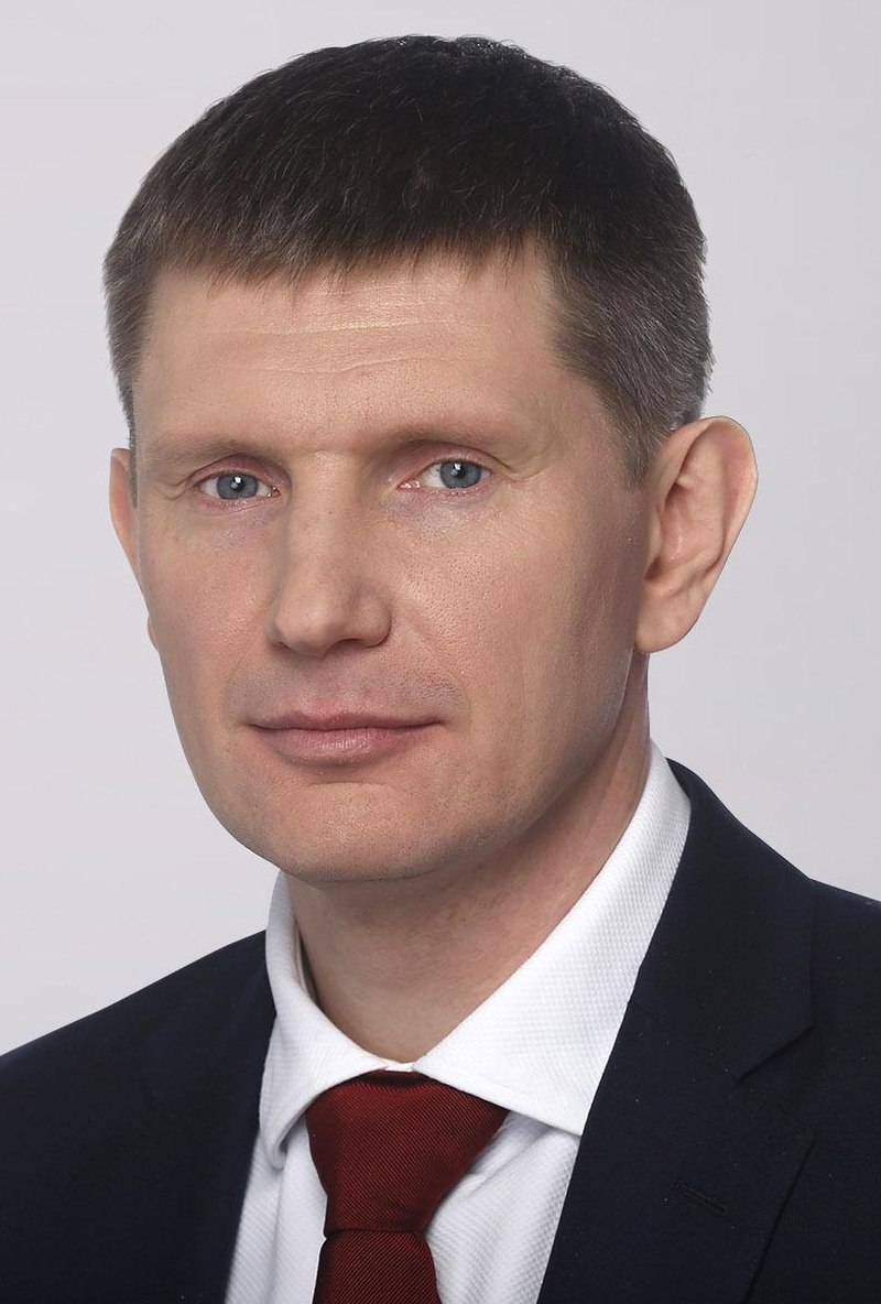 Russia's Economy Minister Warns of Imminent Recession Risks